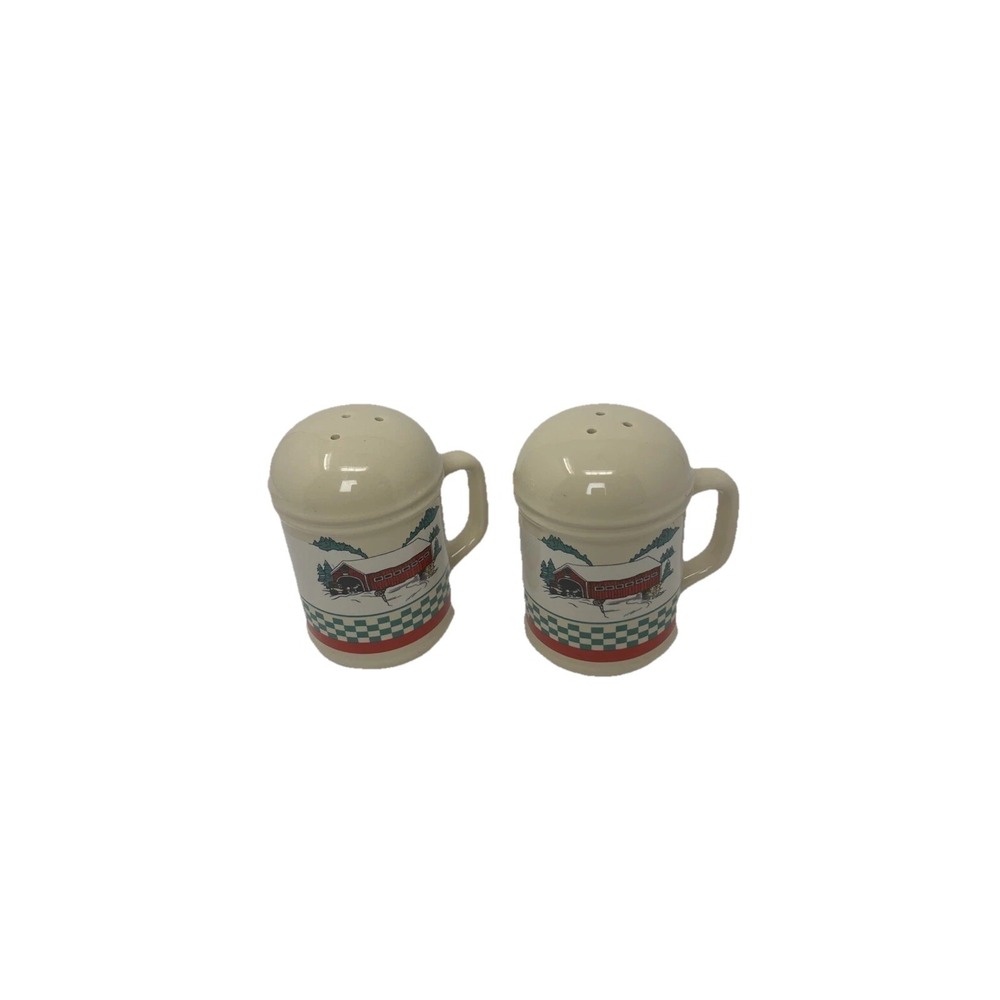 Vintage Barn House Ceramic Salt and Pepper Shakers!  Cottage-Core Made by R.O.C